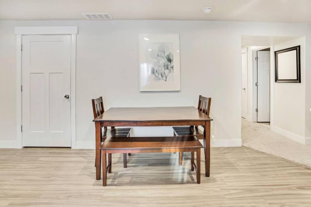 New Furnished 2Bd Apt! Great For Long Stays Vineyard Exteriör bild